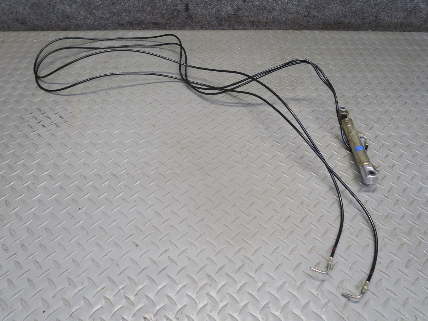 03-12 Mercedes R230 SL500 Convertible Right TOP Roof Hydraulic Cylinder OEM