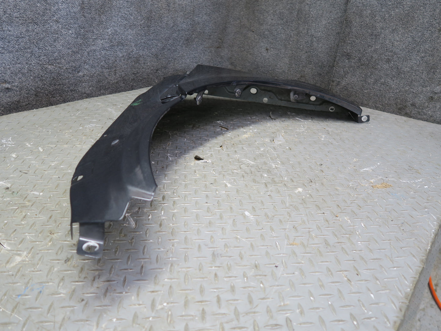 2015-2025 Porsche Macan Front Left Side Fender Shell Panel Cover Volcano Gray