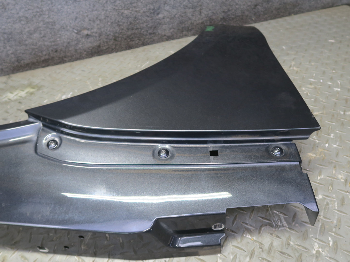 2015-2025 Porsche Macan Front Right Side Fender Shell Panel Cover Volcano Gray