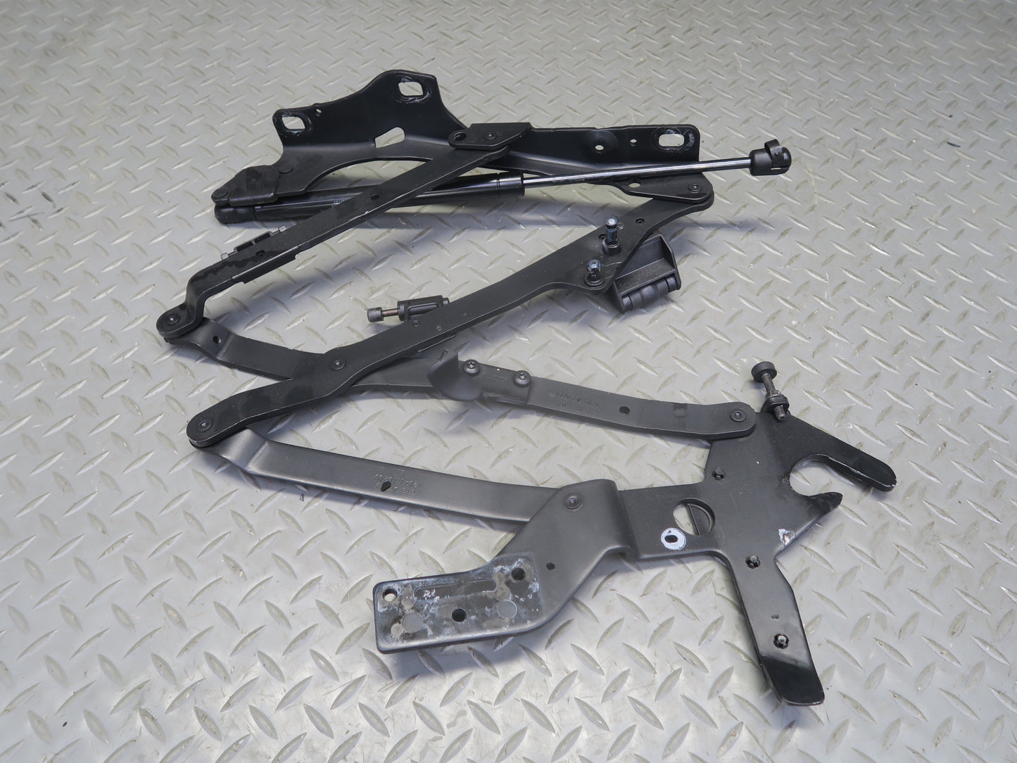 07-12 Mercedes R230 Sl-class Rear Trunk Lid Left & Right Hinge w Support Set OEM