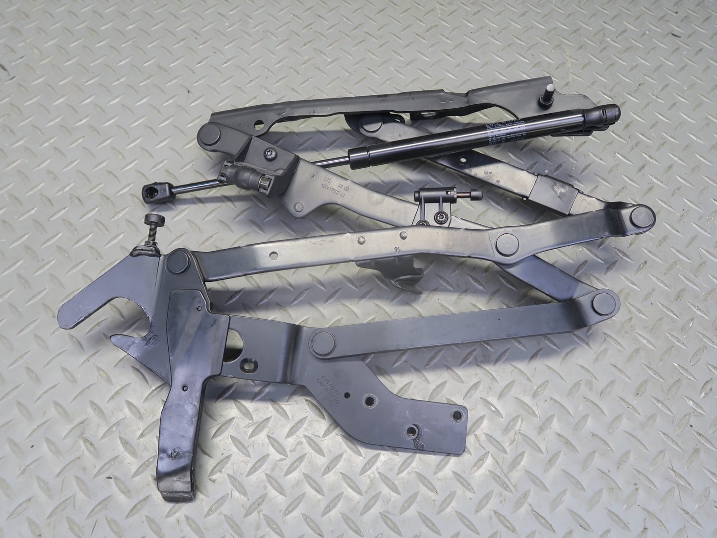 07-12 Mercedes R230 Sl-class Rear Trunk Lid Left & Right Hinge w Support Set OEM