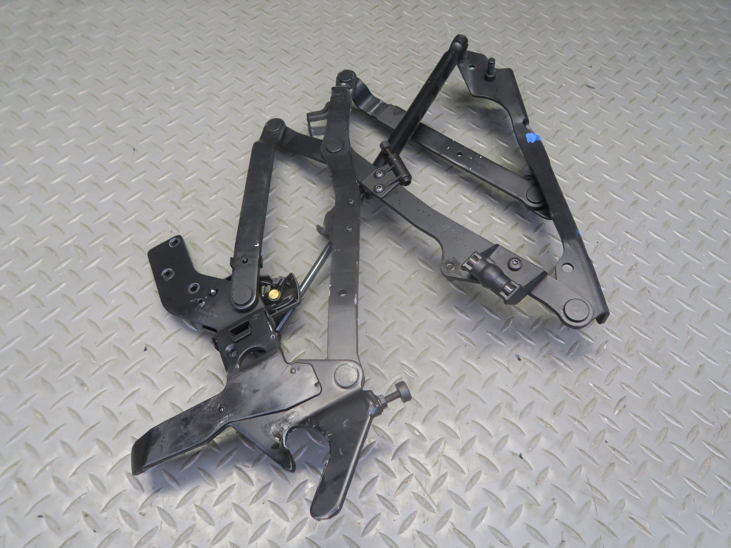 07-12 Mercedes R230 Sl-class Rear Trunk Lid Left & Right Hinge w Support Set OEM