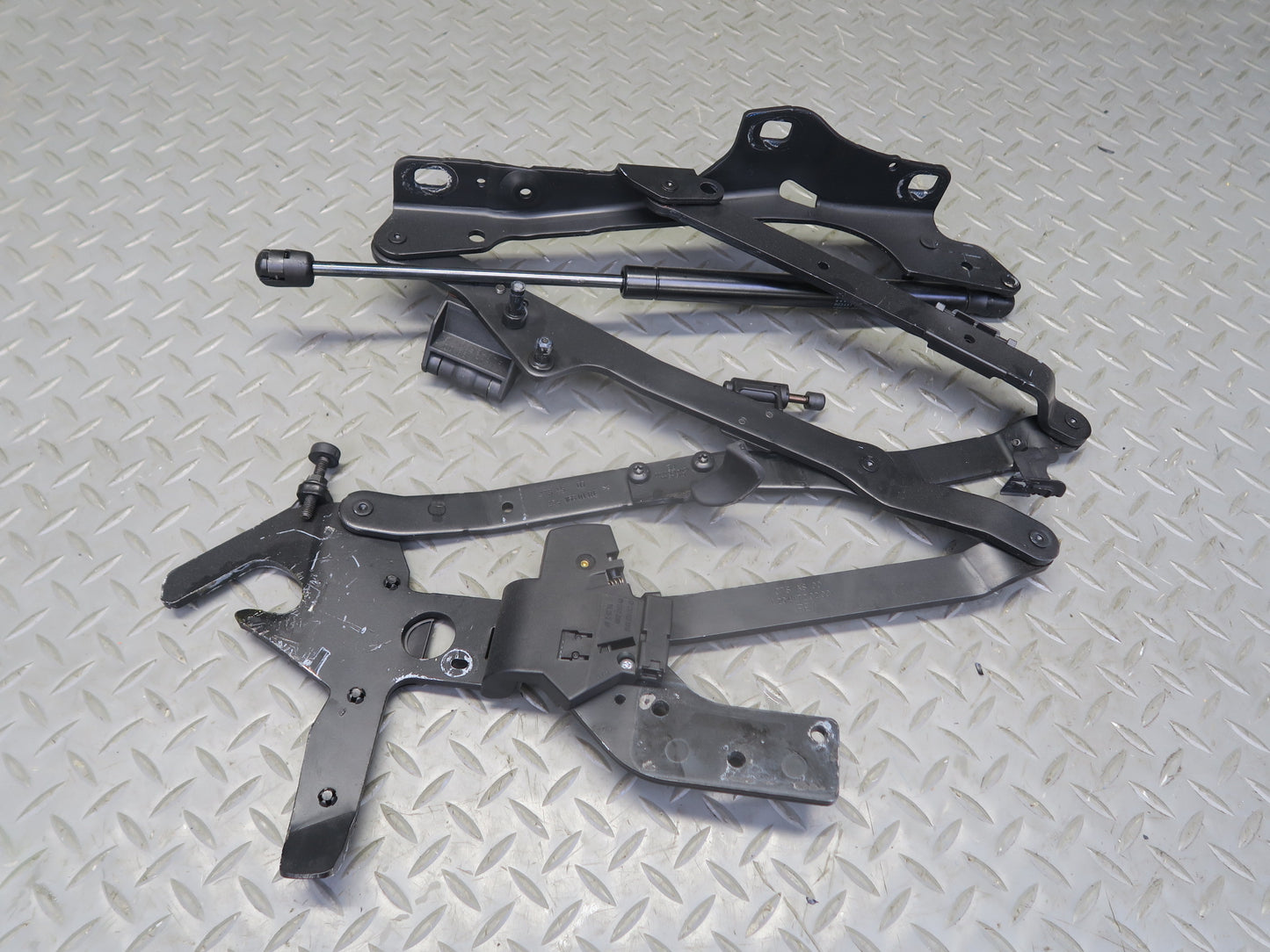 07-12 Mercedes R230 Sl-class Rear Trunk Lid Left & Right Hinge w Support Set OEM