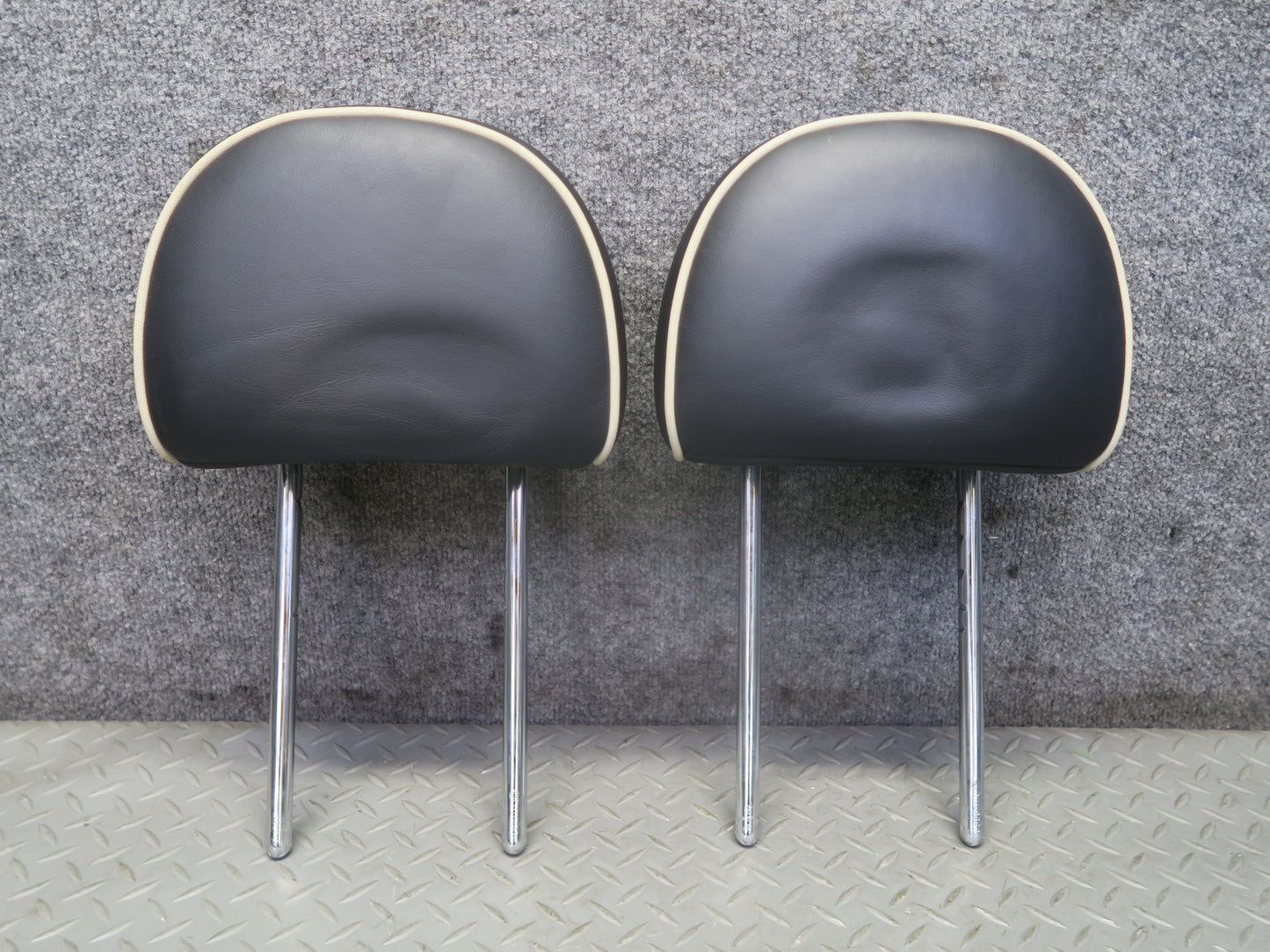 11-15 Mini Cooper S R60 Countryman Set of 2 Front Left & Right Seat Headrest OEM