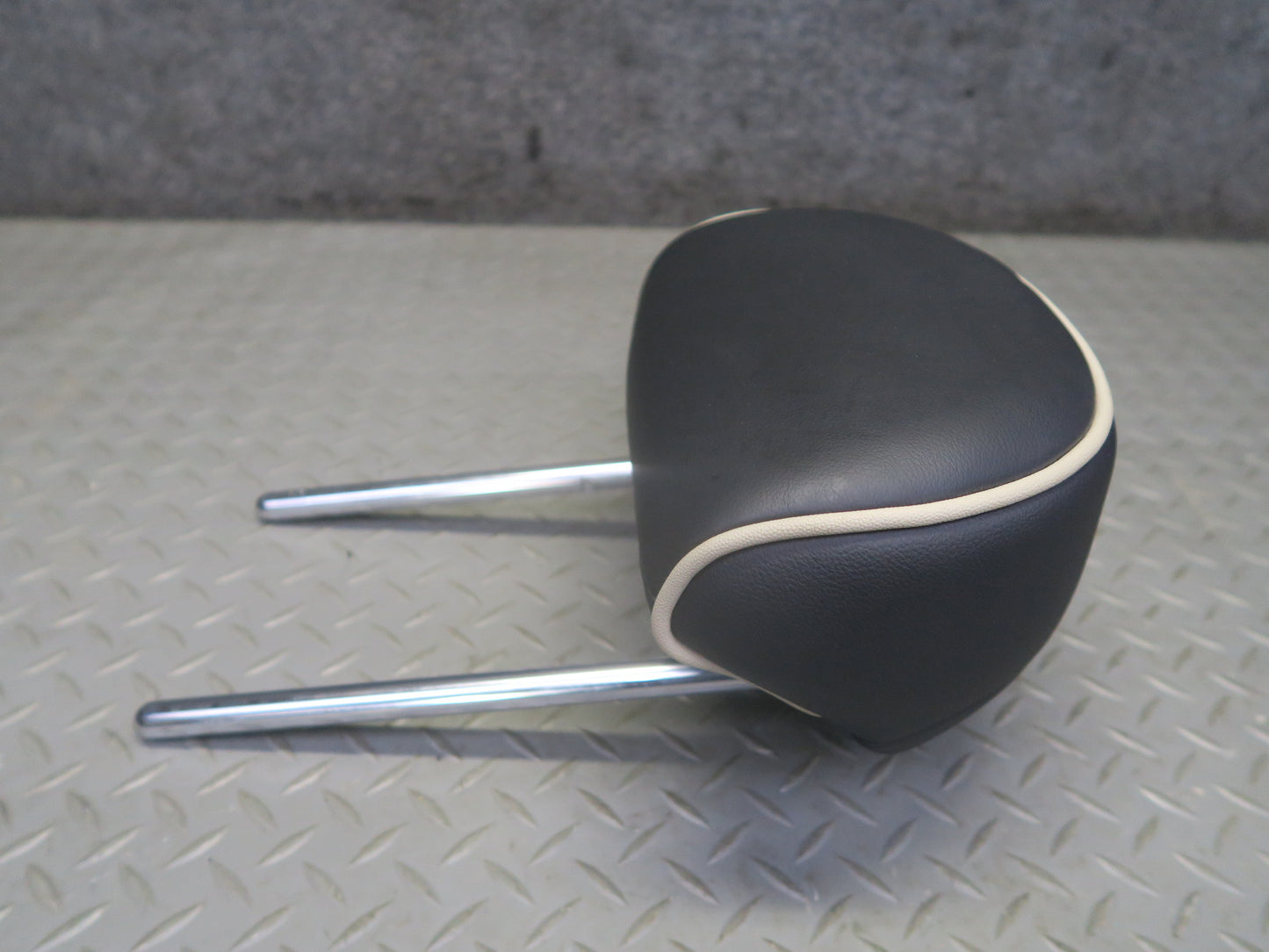 11-15 Mini Cooper S R60 Countryman Set of 2 Rear Left & Right Seat Headrest OEM