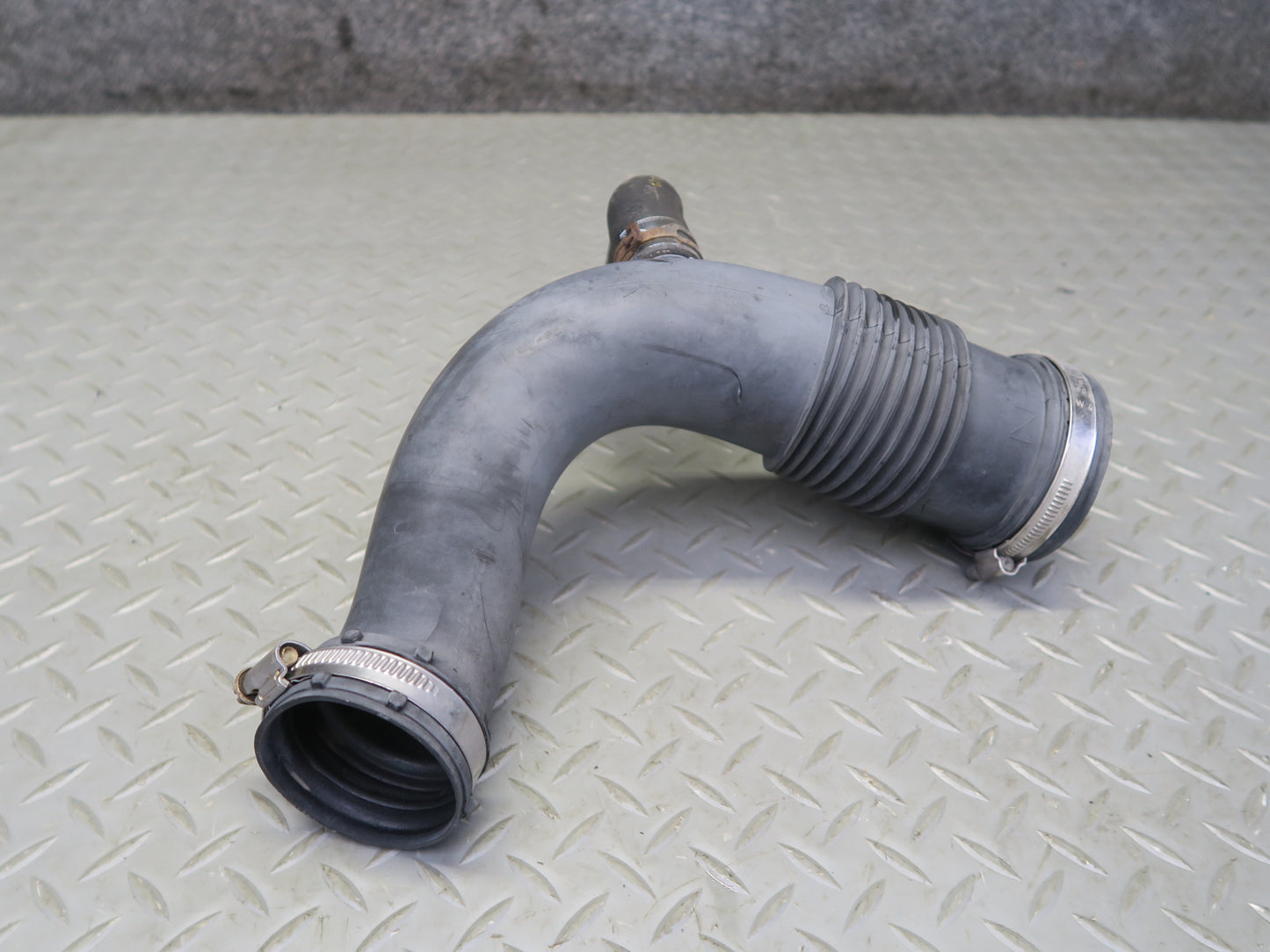 2003-2006 Porsche Cayenne 955 Turbo Air Intake Hose Pipe Line Set