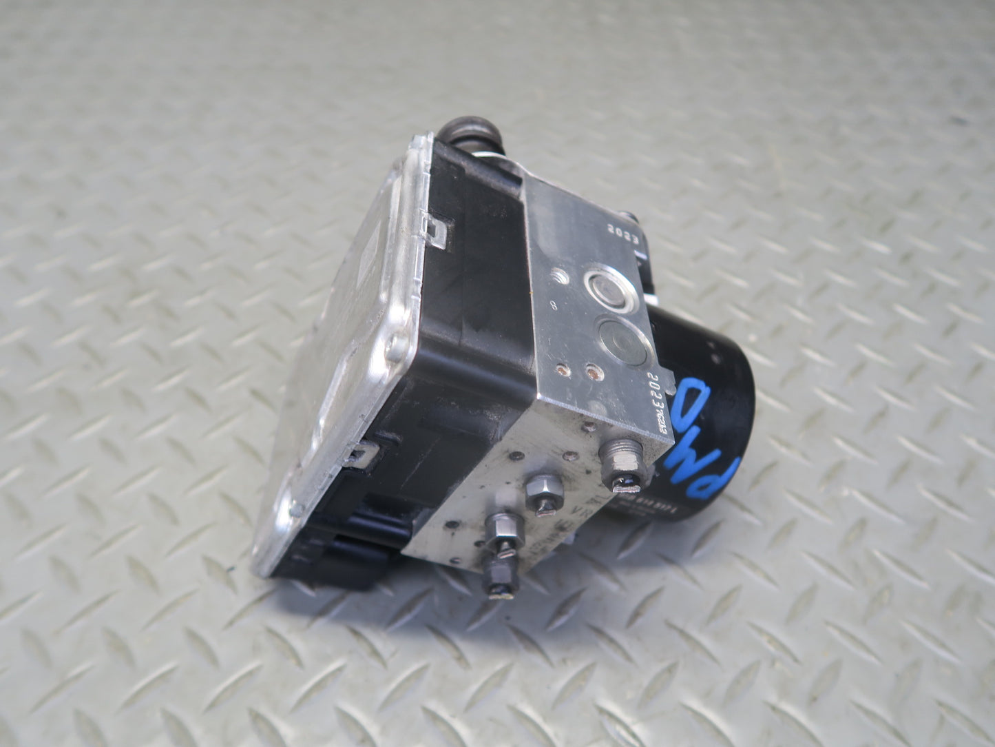2015-2018 Porsche Macan Anti Lock Brake ABS Pump Module 95B614517L