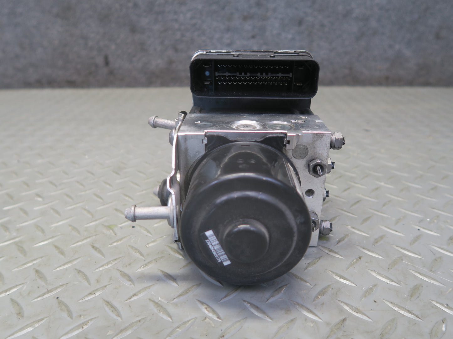 2015-2018 Porsche Macan Anti Lock Brake ABS Pump Module 95B614517L