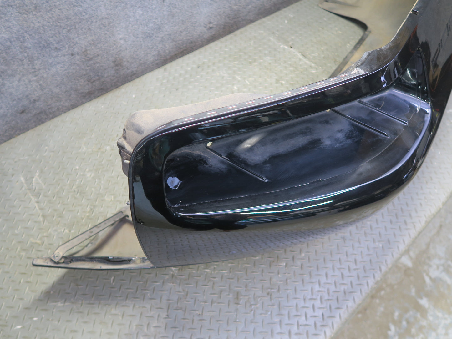 1987-1991 Porsche 928 S4 Rear Bumper Cover Panel Black 59K Miles