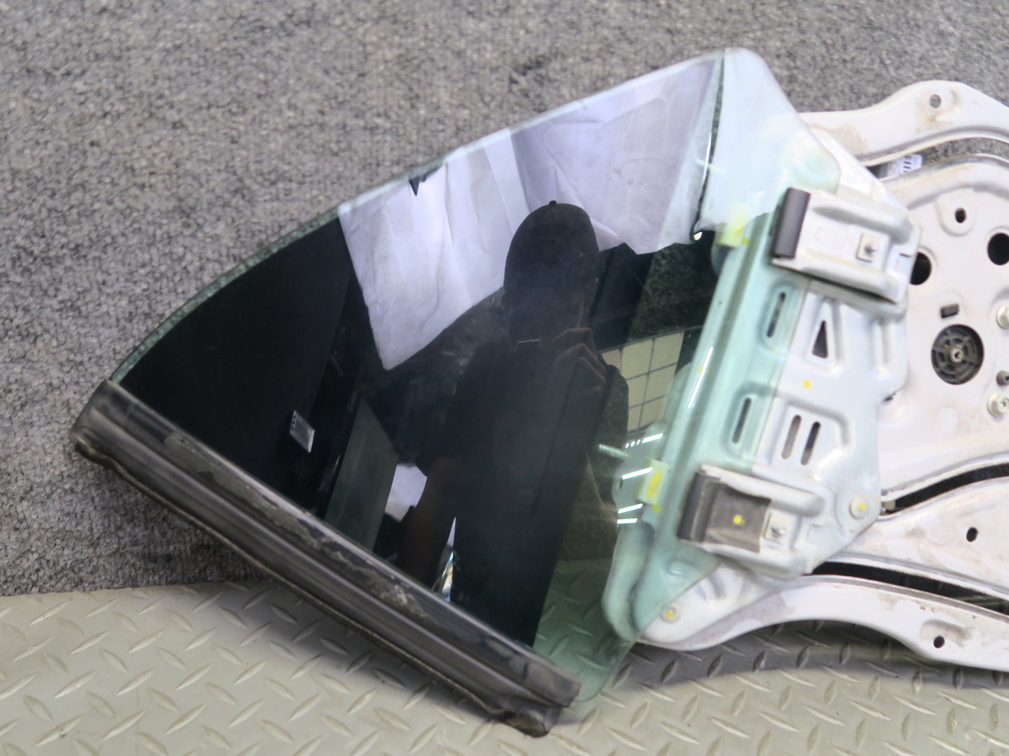 16-24 Chevrolet Camaro SS Convert Rear Left Quarter Glass Window w Regulator OEM