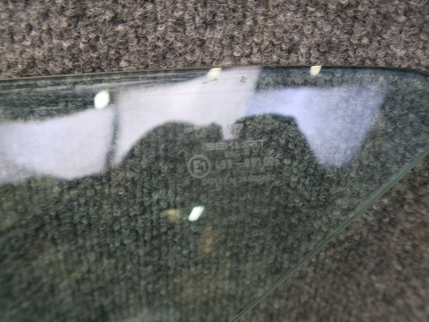 1984-1991 Porsche 928 Rear Right Quarter Glass Window