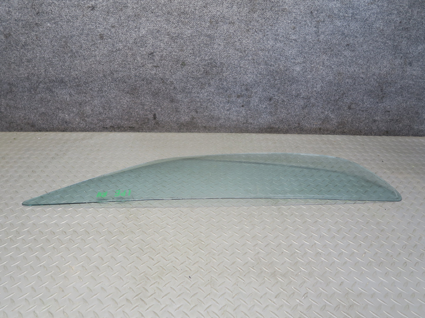 1984-1991 Porsche 928 Rear Right Quarter Glass Window