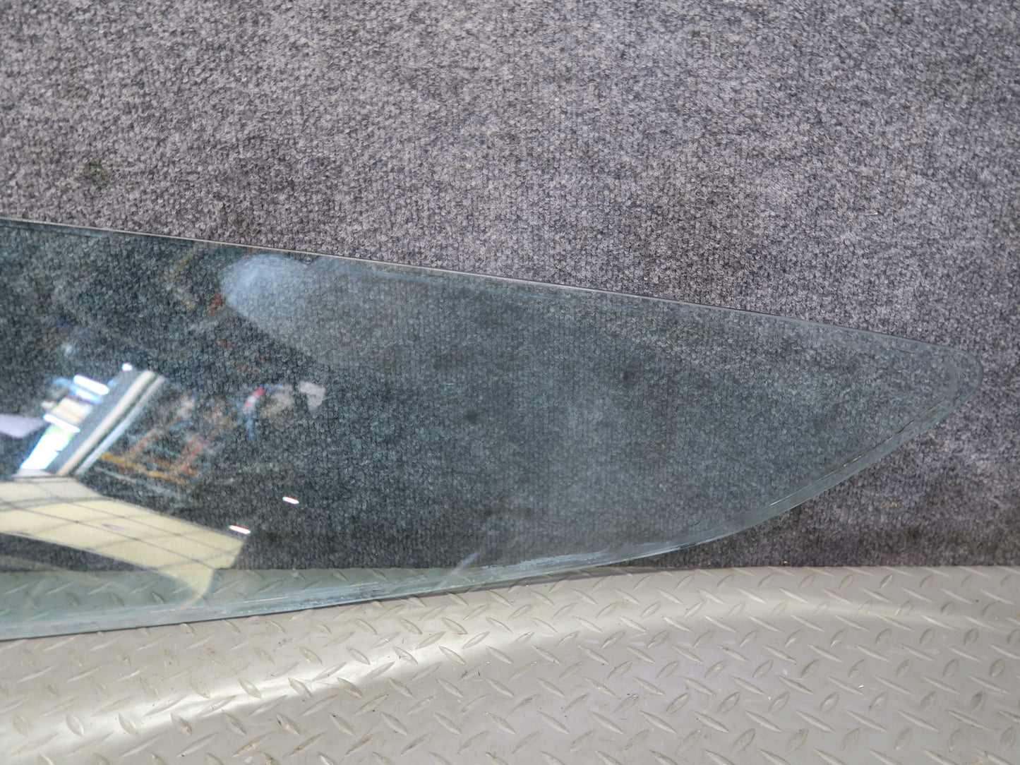 1984-1991 Porsche 928 Rear Right Quarter Glass Window