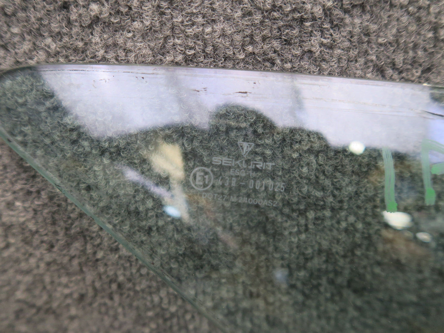 1984-1991 Porsche 928 Rear Left Quarter Glass Window