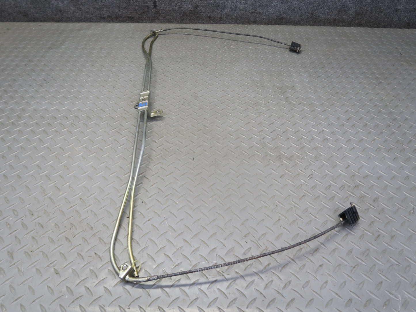 1983-1989 Porsche 928 4S Upper Sunroof Moonroof Guide Tube Slide Cable