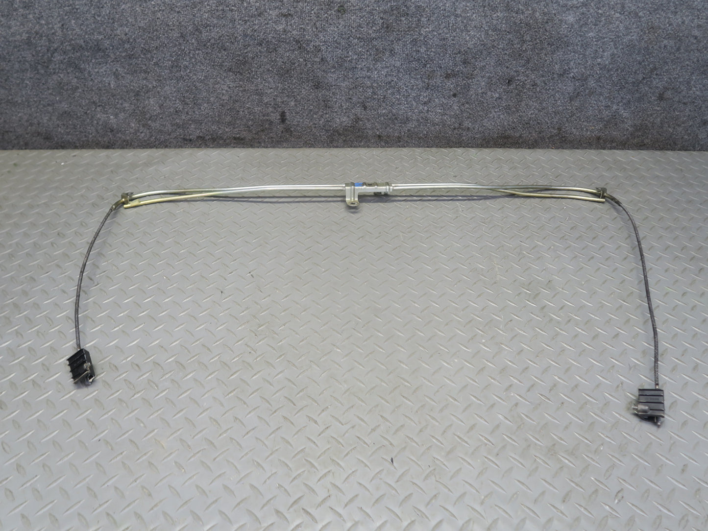 1983-1989 Porsche 928 4S Upper Sunroof Moonroof Guide Tube Slide Cable