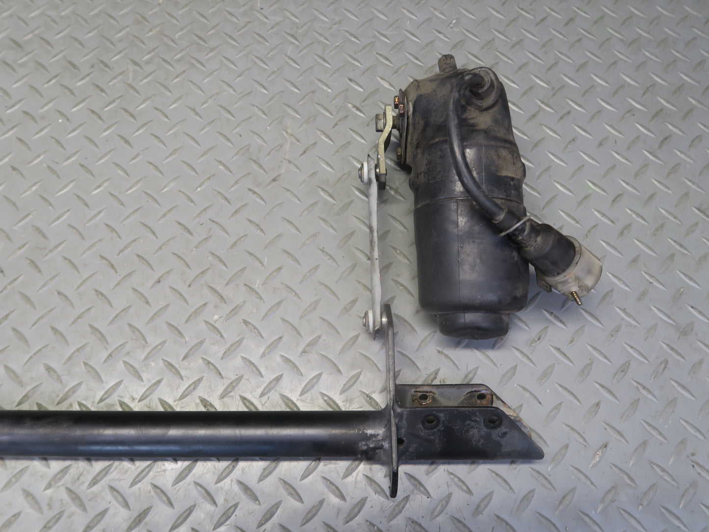 1987-1991 Porsche 928 Headlight Motor w Rod Linkage Bar 92862402300