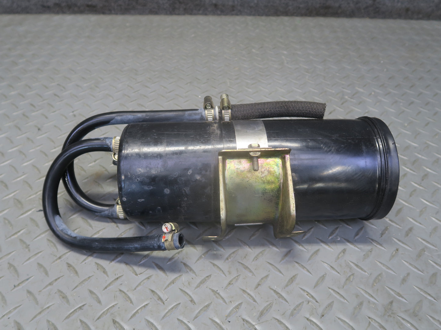 1984-1991 Porsche 928 S Fuel Evap Vapor Charcoal Canister 92820101405