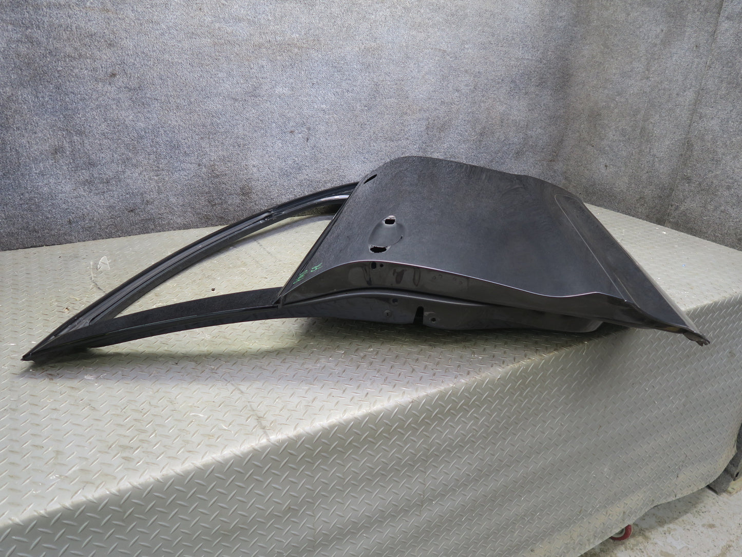 2015-2018 Porsche Macan Front Right Door Shell Panel Volcano Gray Metallic