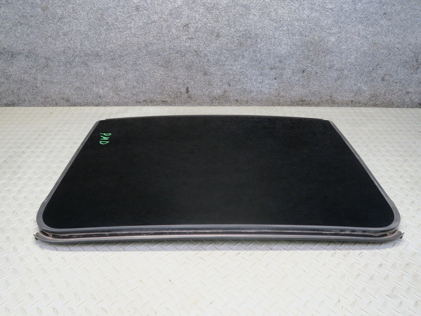 2015-2018 Porsche Macan Rear Panoramic Sunroof Glass Panel