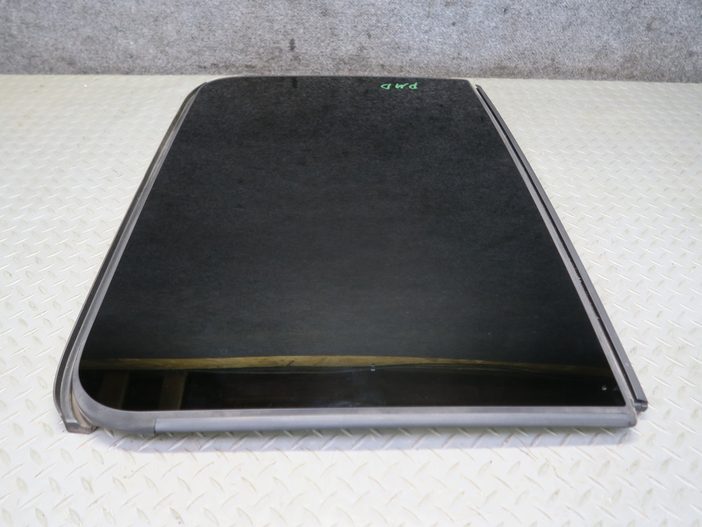 2015-2018 Porsche Macan Rear Panoramic Sunroof Glass Panel