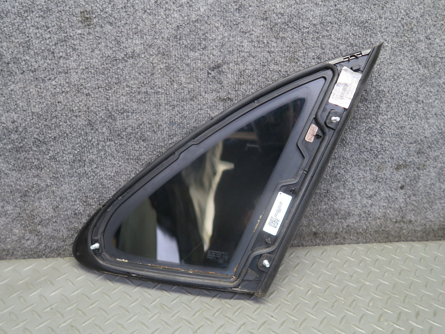 2015-2024 Porsche Macan Rear Left Quarter Glass Window 95B845297XN
