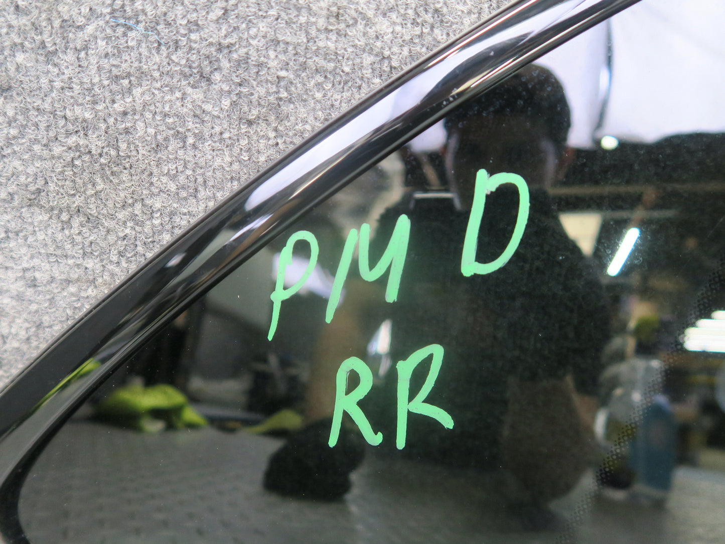 2015-2024 Porsche Macan Rear Right Quarter Glass Window 95B845298XN