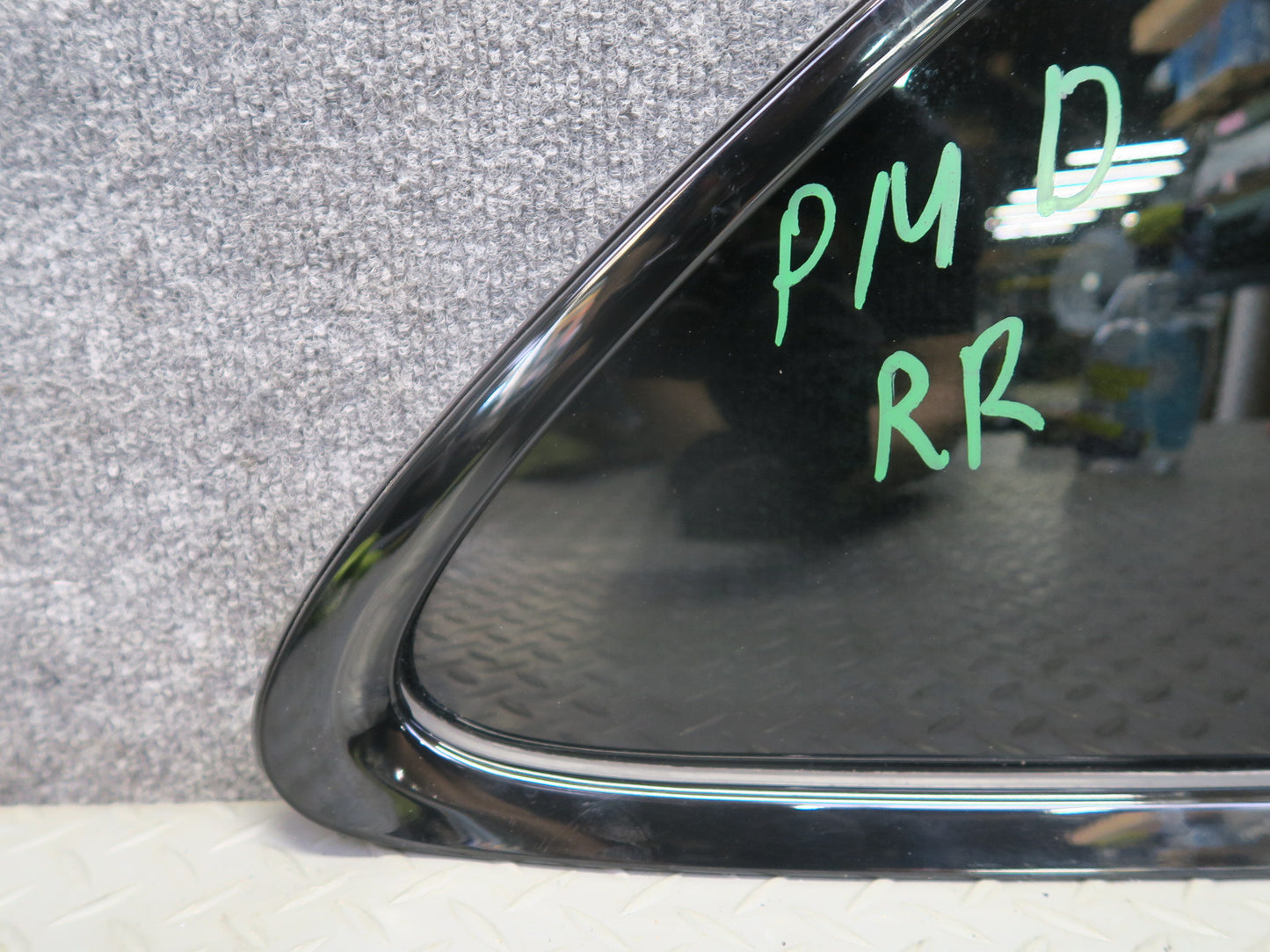 2015-2024 Porsche Macan Rear Right Quarter Glass Window 95B845298XN