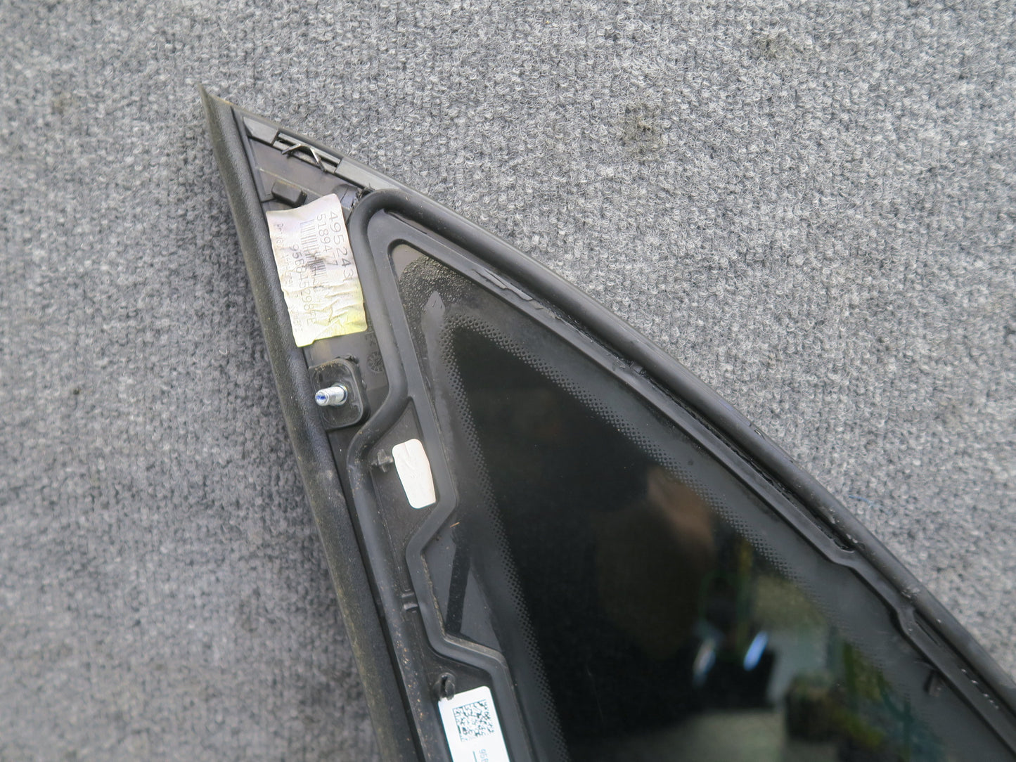 2015-2024 Porsche Macan Rear Right Quarter Glass Window 95B845298XN