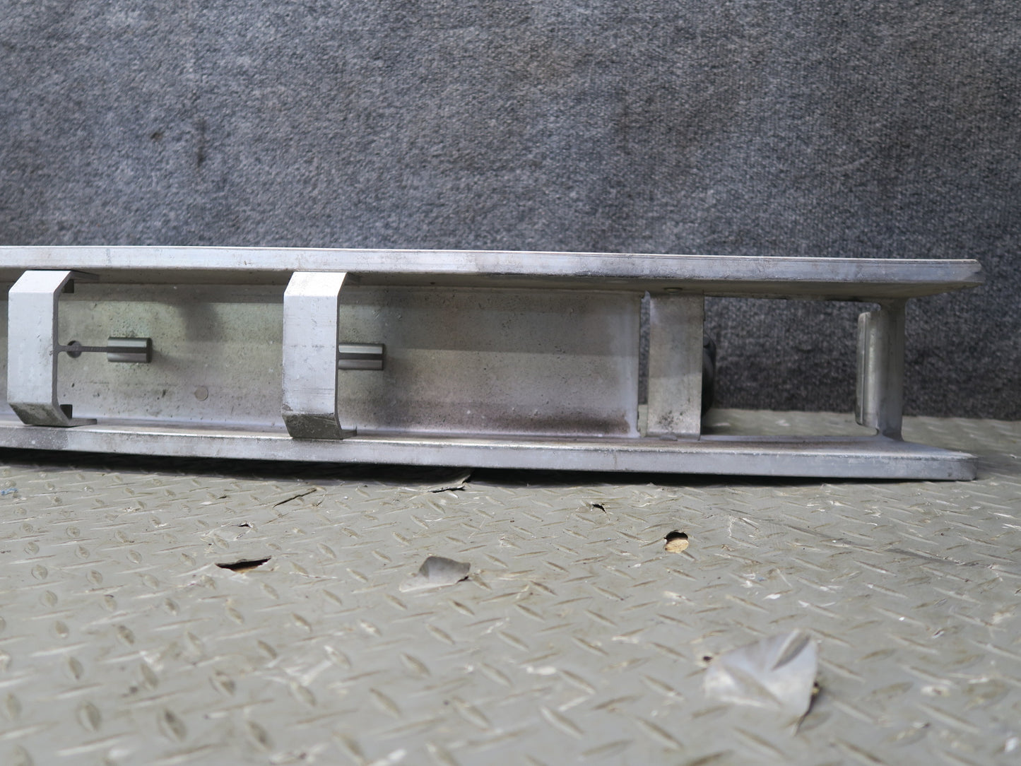 1987 Porsche 928 Front Bumper Impact  Reinforcement Bar w Absorbers 59K Miles