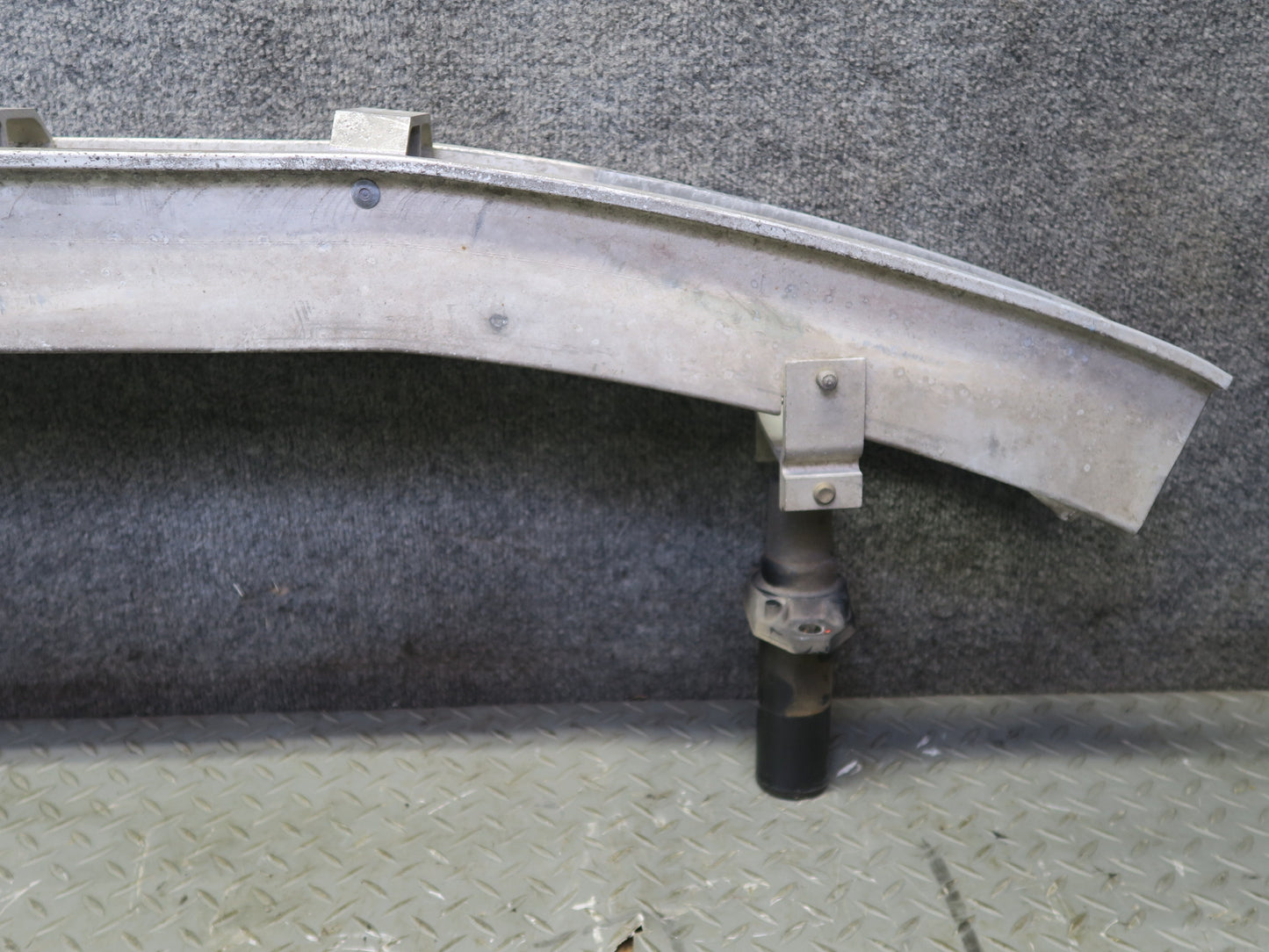 1987 Porsche 928 Front Bumper Impact  Reinforcement Bar w Absorbers 59K Miles