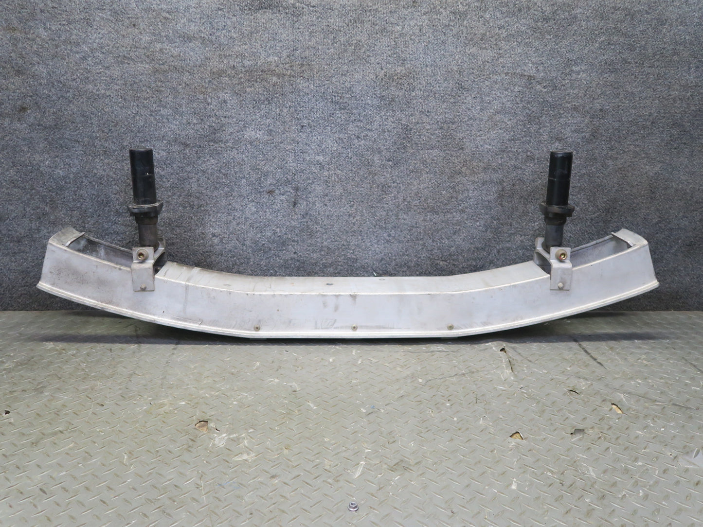 1987 Porsche 928 Front Bumper Impact  Reinforcement Bar w Absorbers 59K Miles