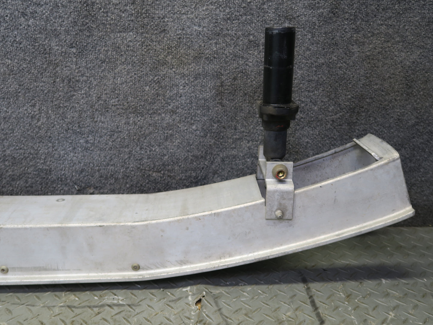1987 Porsche 928 Front Bumper Impact  Reinforcement Bar w Absorbers 59K Miles