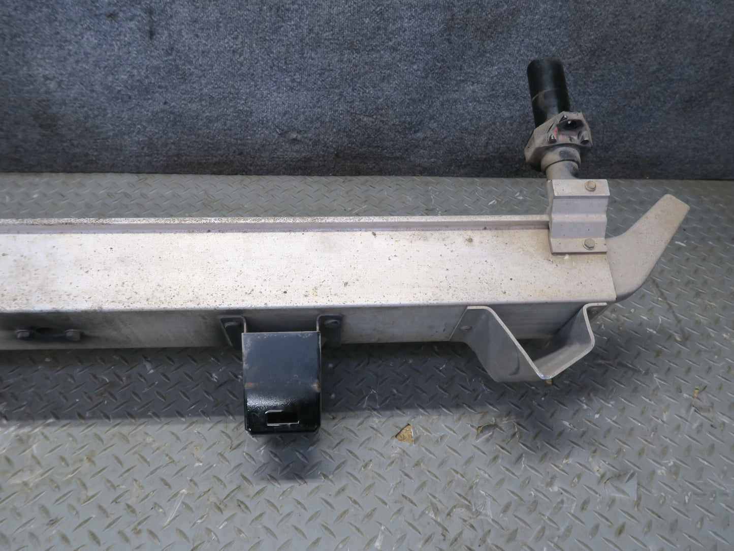 1987 Porsche 928 Rear Bumper Impact Reinforcement Bar w Absorbers 59K Miles