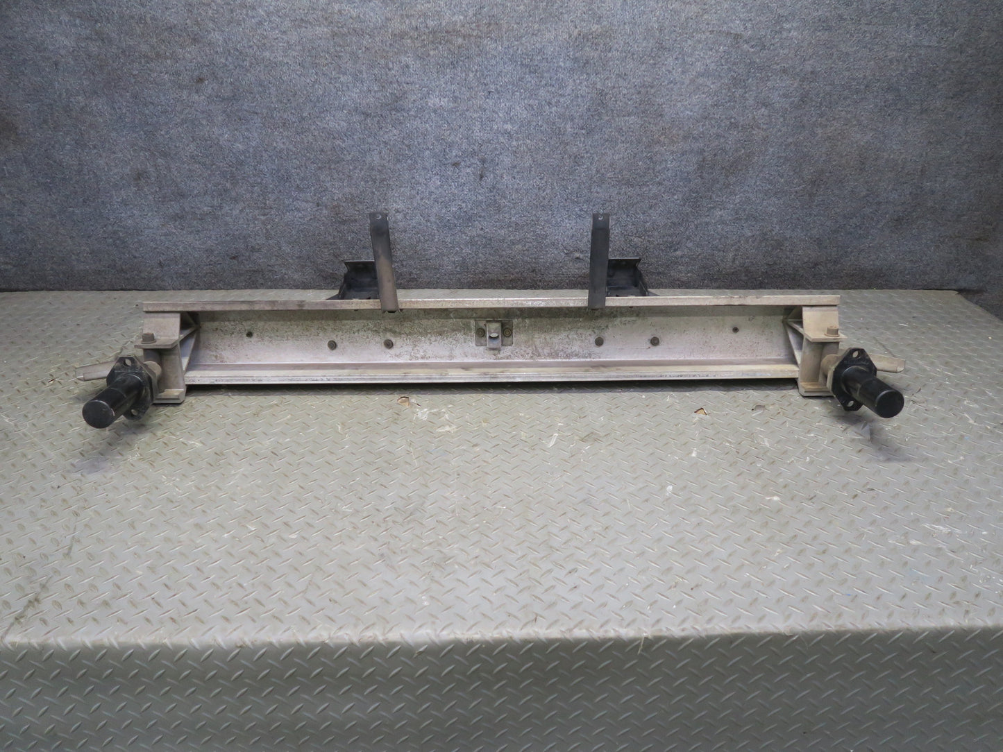 1987 Porsche 928 Rear Bumper Impact Reinforcement Bar w Absorbers 59K Miles