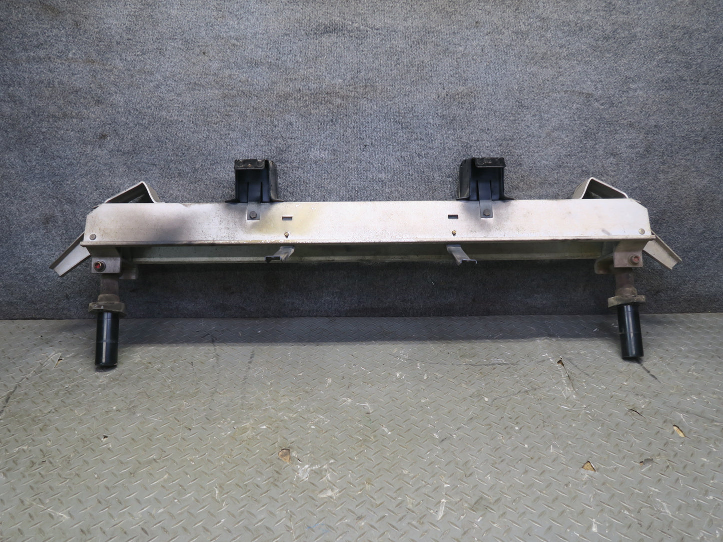 1987 Porsche 928 Rear Bumper Impact Reinforcement Bar w Absorbers 59K Miles