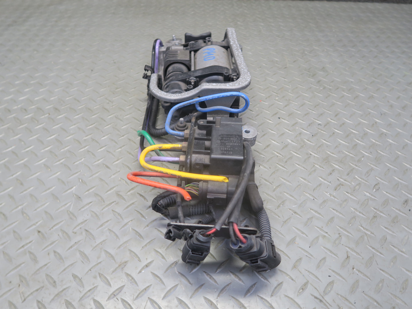 2015-2018 Porsche Macan Air Suspension Compressor Pump w Valve Block 87K Miles