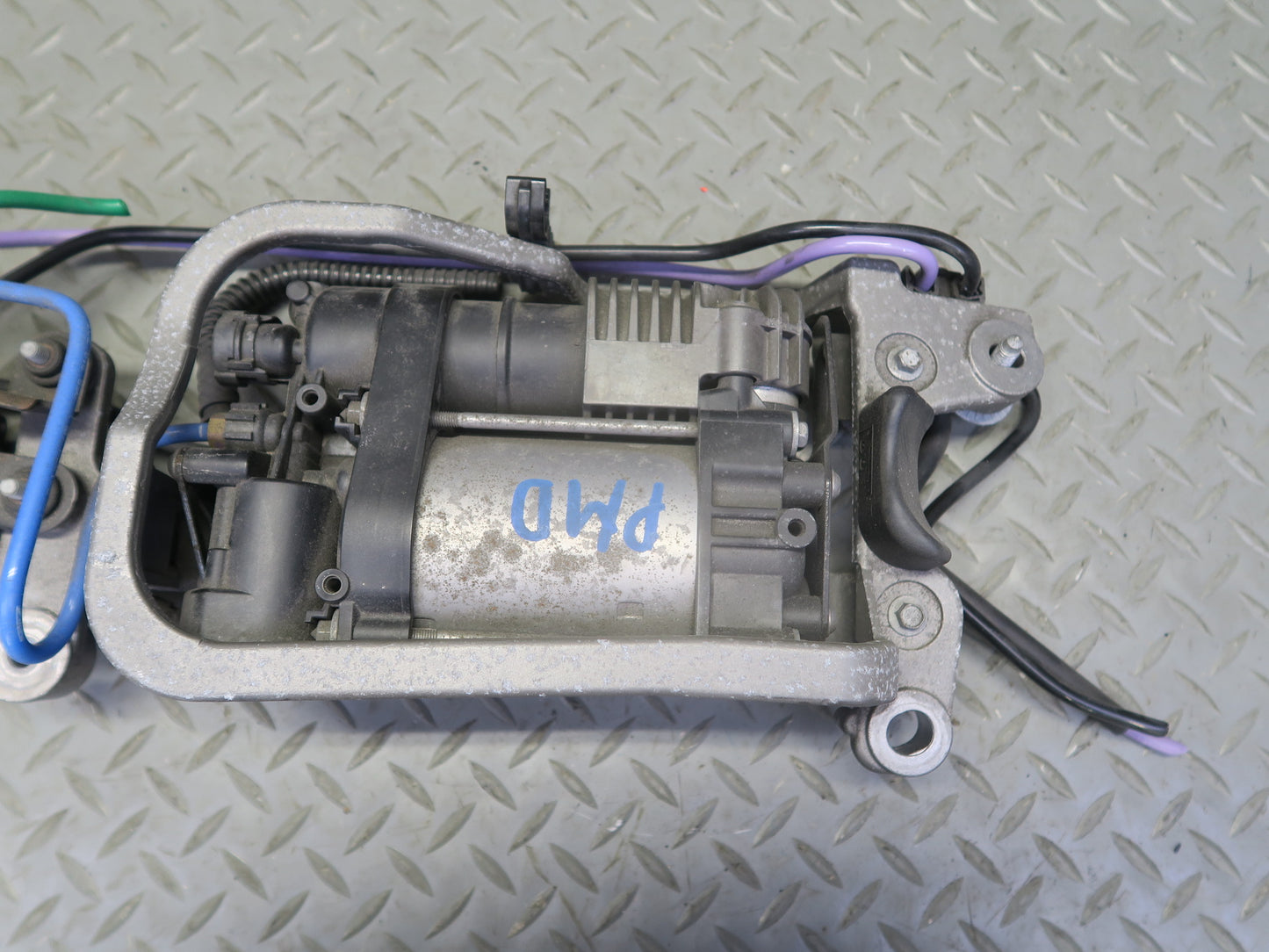 2015-2018 Porsche Macan Air Suspension Compressor Pump w Valve Block 87K Miles