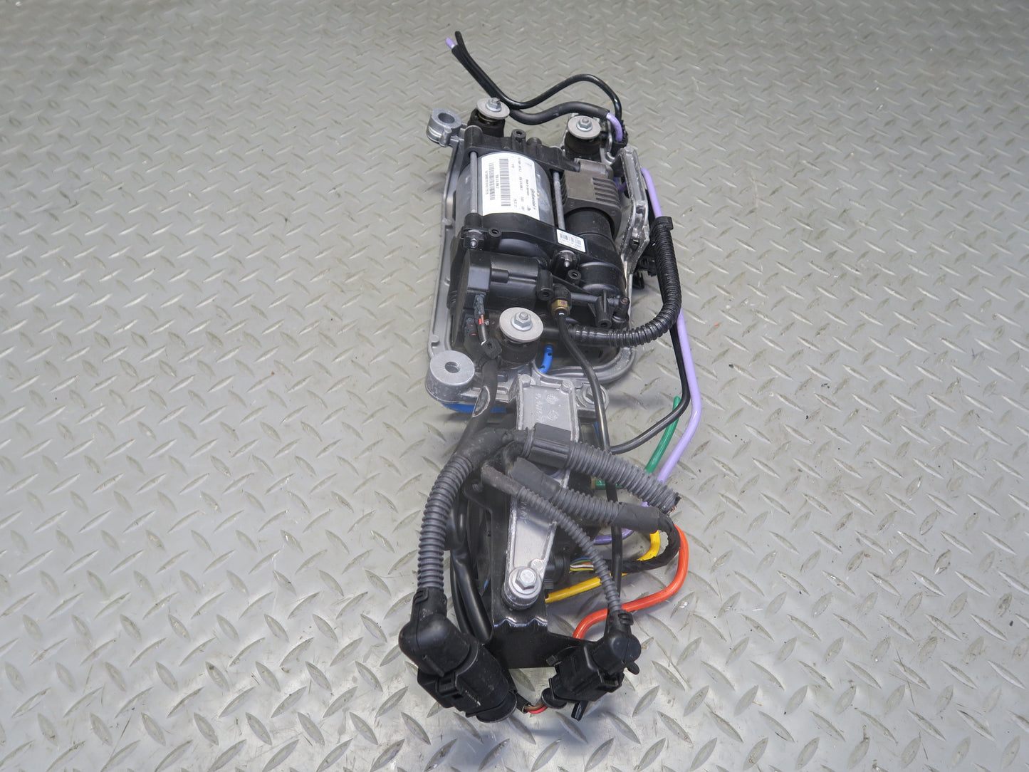 2015-2018 Porsche Macan Air Suspension Compressor Pump w Valve Block 87K Miles