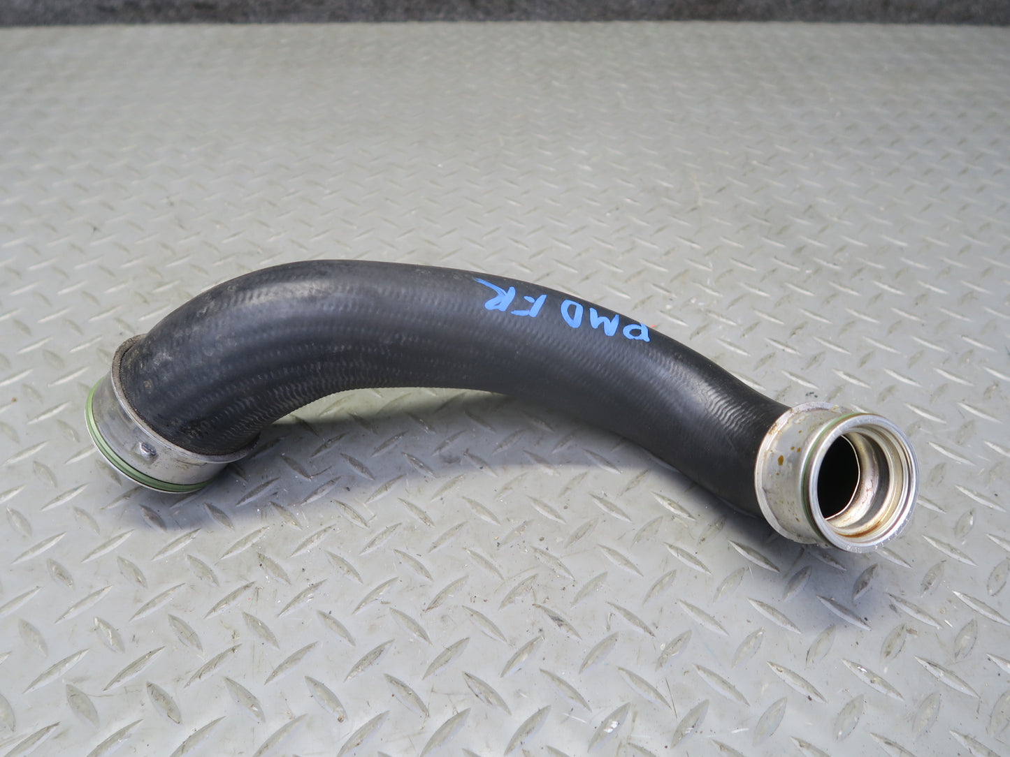 2015-2018 Porsche Macan 3.0L Turbo Intercooler Right Hose Pipe Line