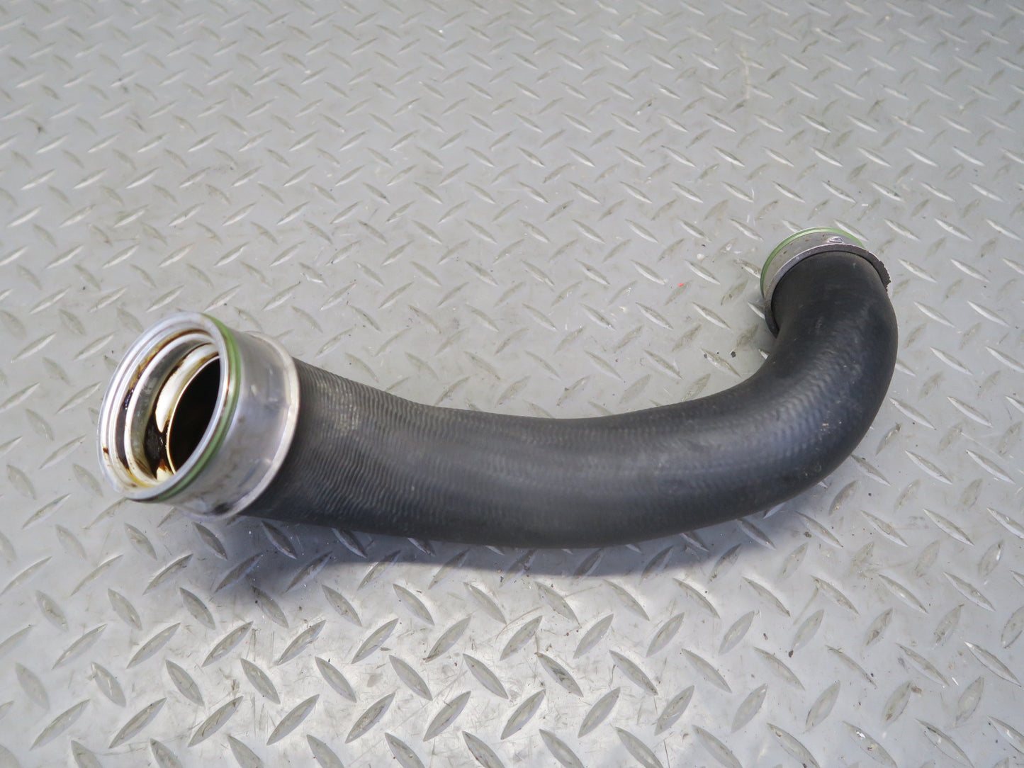 2015-2018 Porsche Macan 3.0L Turbo Intercooler Right Hose Pipe Line