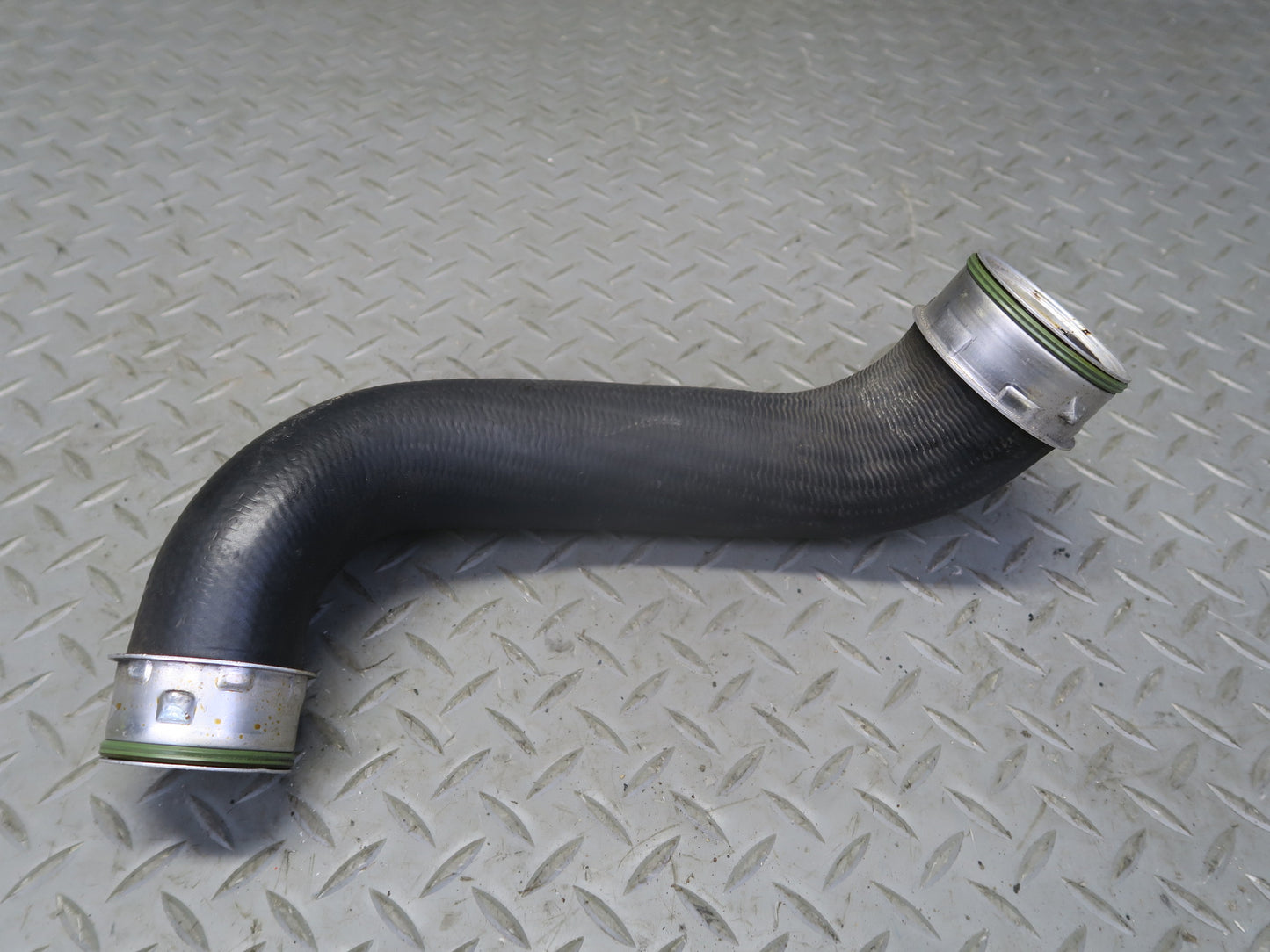 2015-2018 Porsche Macan 3.0L Turbo Intercooler Right Hose Pipe Line