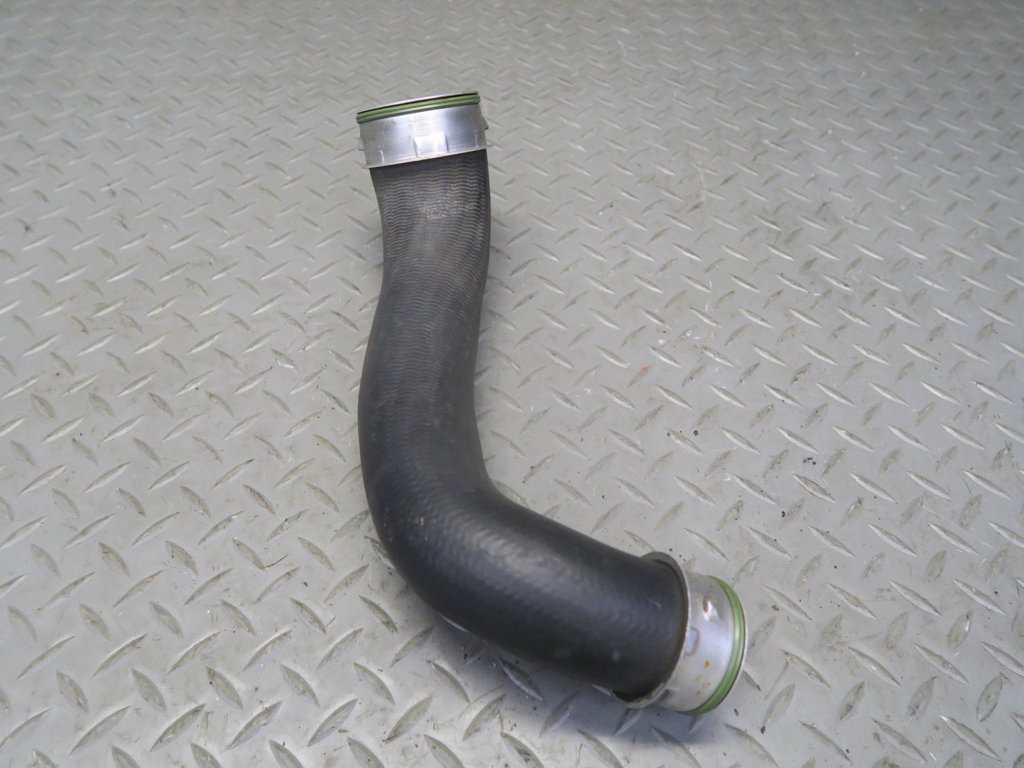 2015-2018 Porsche Macan 3.0L Turbo Intercooler Right Hose Pipe Line