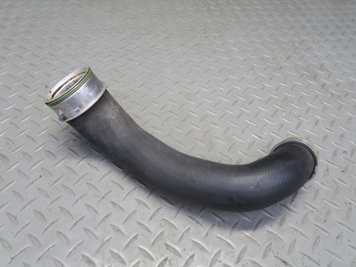2015-2018 Porsche Macan 3.0L Turbo Intercooler Right Hose Pipe Line