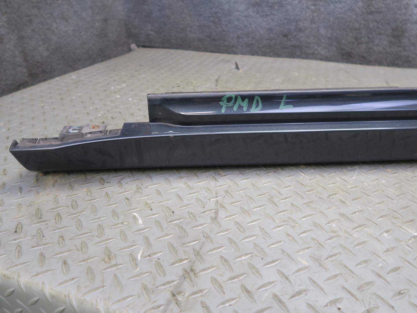 2015-2024 Porsche Macan Left & Right Side Skirt Rocker Panel Molding Bracket Set