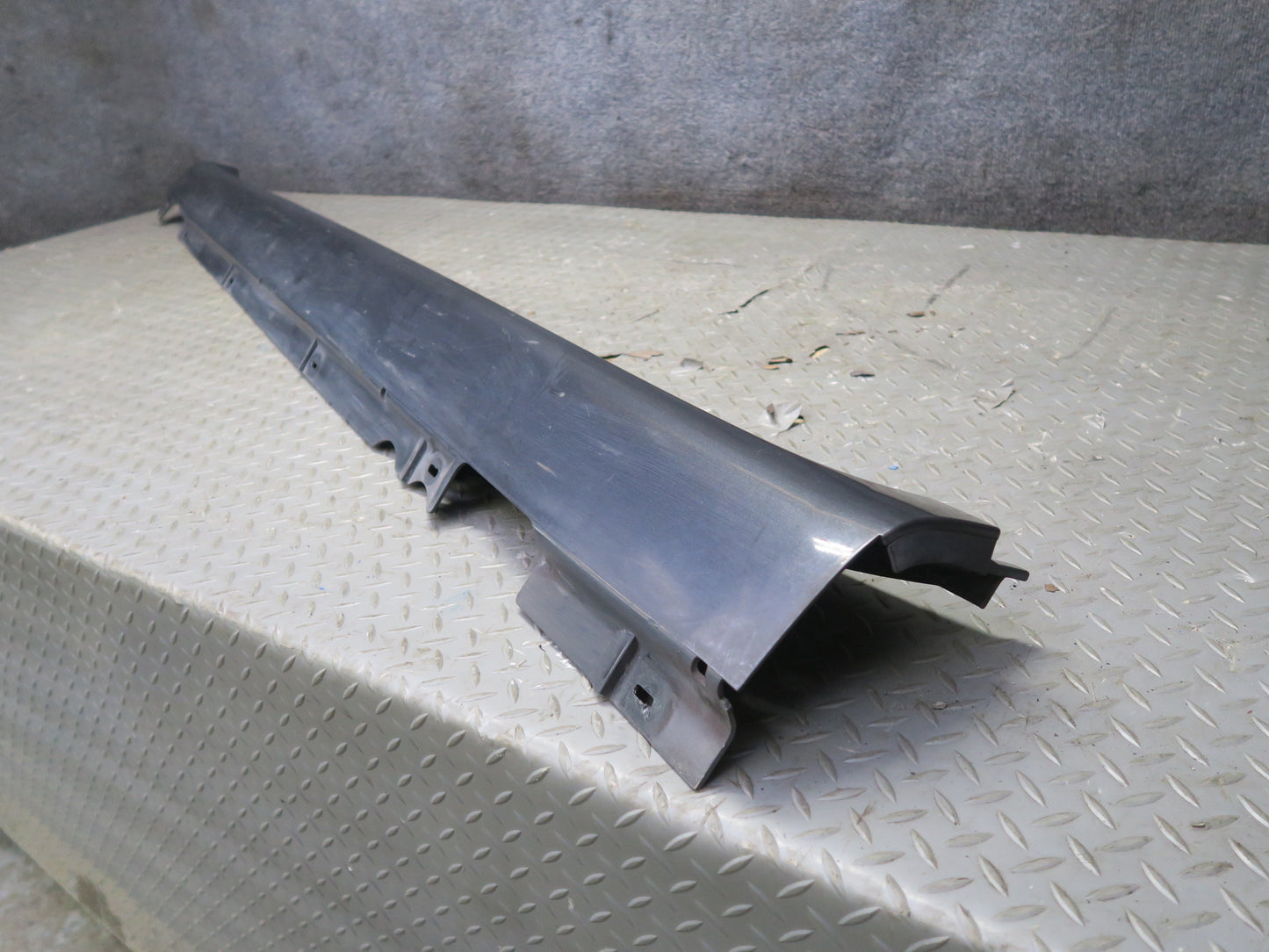 2015-2024 Porsche Macan Left & Right Side Skirt Rocker Panel Molding Bracket Set