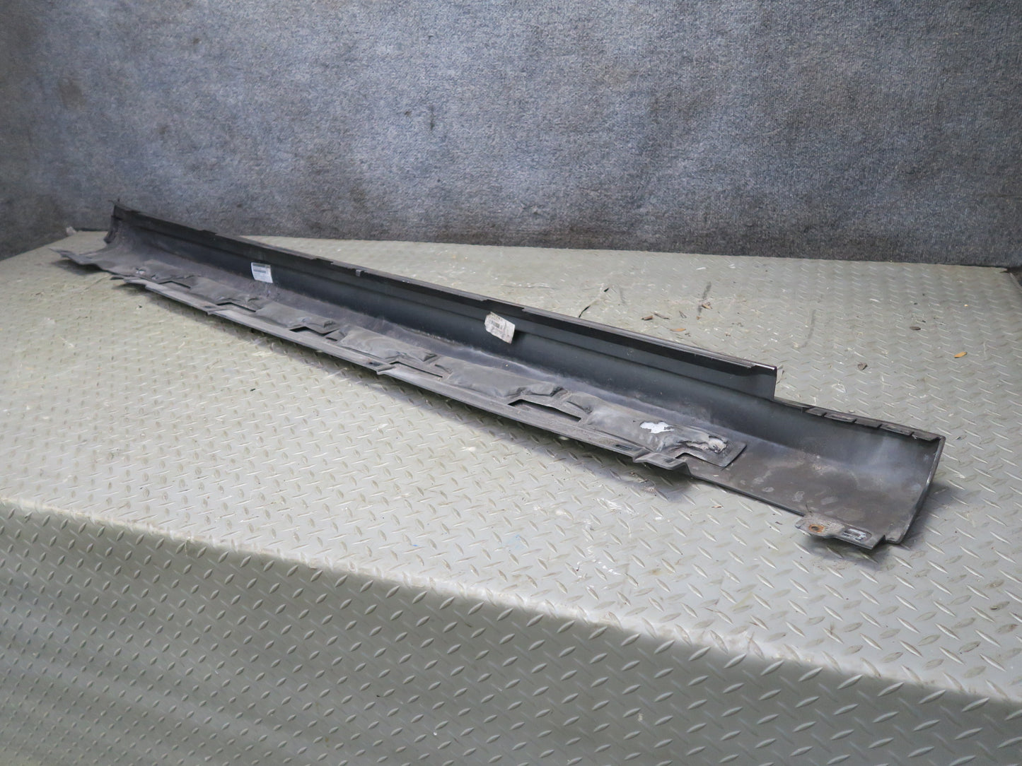 2015-2024 Porsche Macan Left & Right Side Skirt Rocker Panel Molding Bracket Set