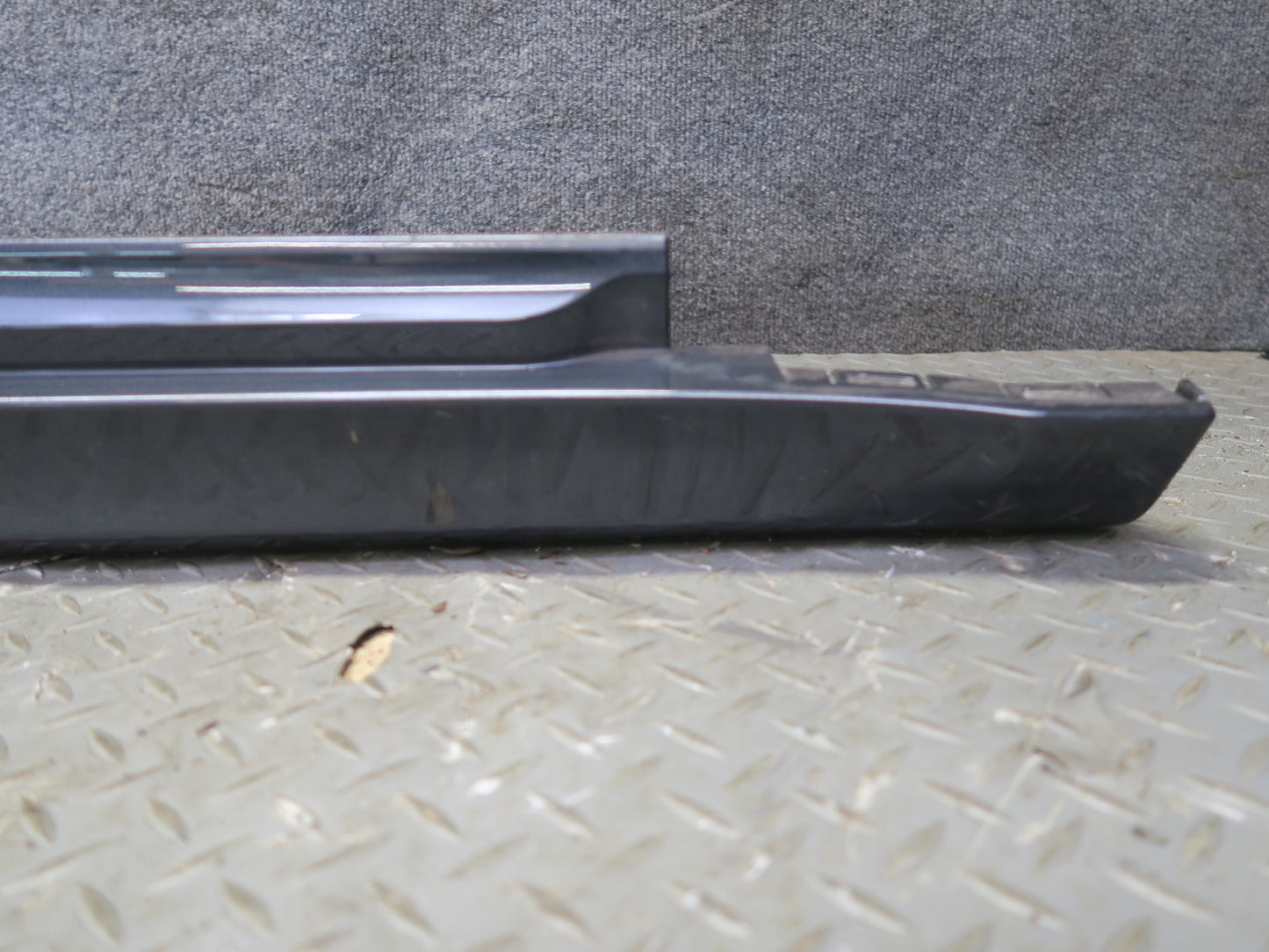 2015-2024 Porsche Macan Left & Right Side Skirt Rocker Panel Molding Bracket Set