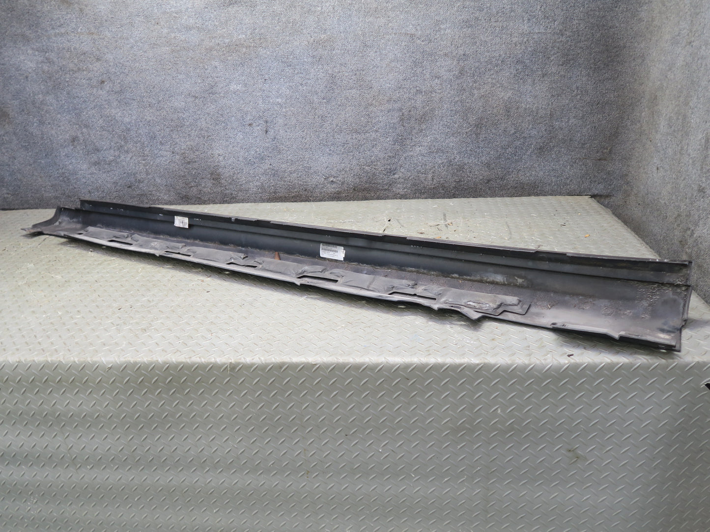 2015-2024 Porsche Macan Left & Right Side Skirt Rocker Panel Molding Bracket Set