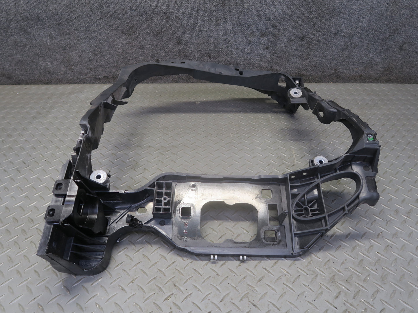 2015-2018 Porsche Macan Front Right Radiator Core Support Bracket